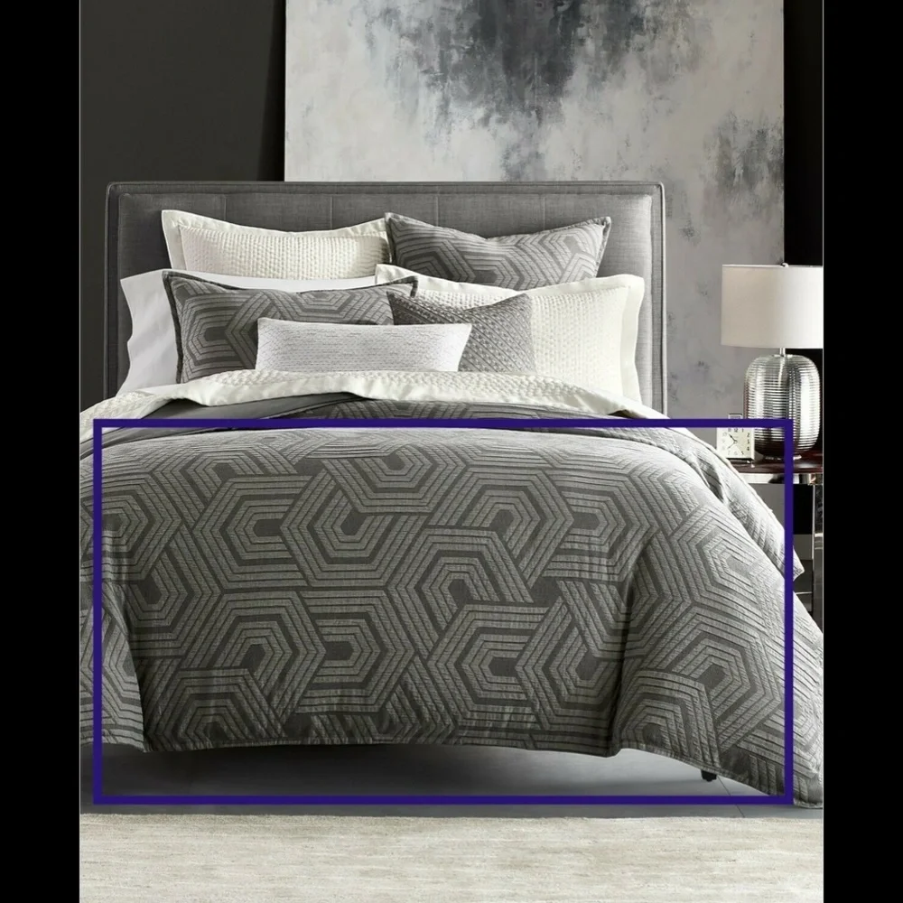 NIB Hotel Collection Textured Hexagon King Duvet Only in‎ Grey